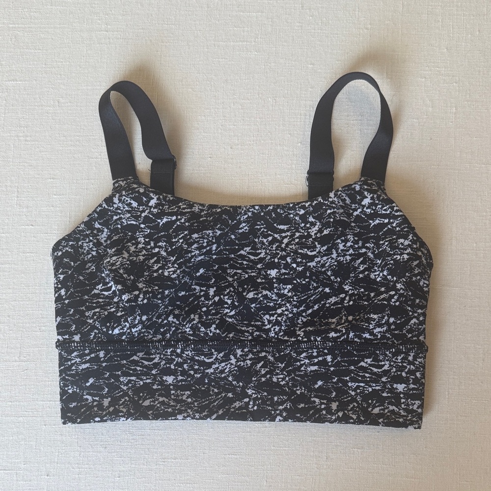 Lululemon Both Ways Bra in the Iced Wave White Black pattern size 4